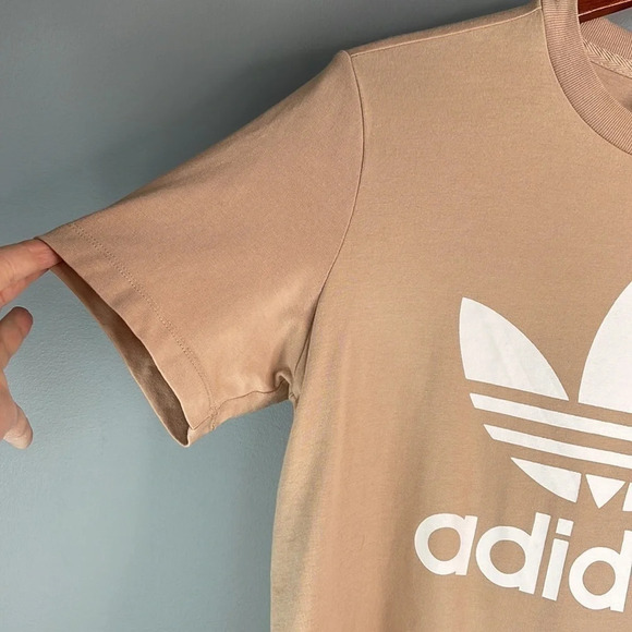 ADIDAS Tan Trefoil 3 Stripes Graphic Logo TShirt Sporty Crewneck Short Sleeve M - Picture 6 of 11